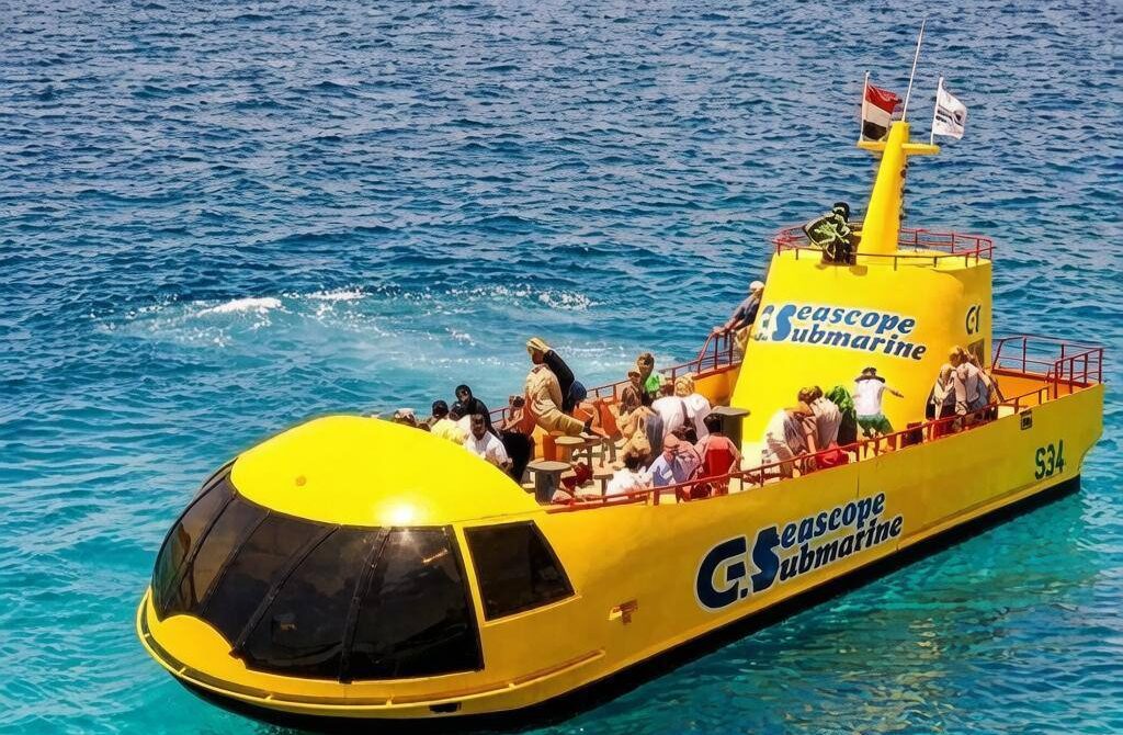 Батискаф + Оранжевая бухта: как проходит морская экскурсия и что взять с собой